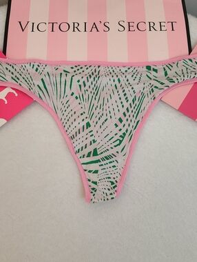 Y2K Victoria's Secret Fabulous Satin Thong Panty Size Lg Geo Palms